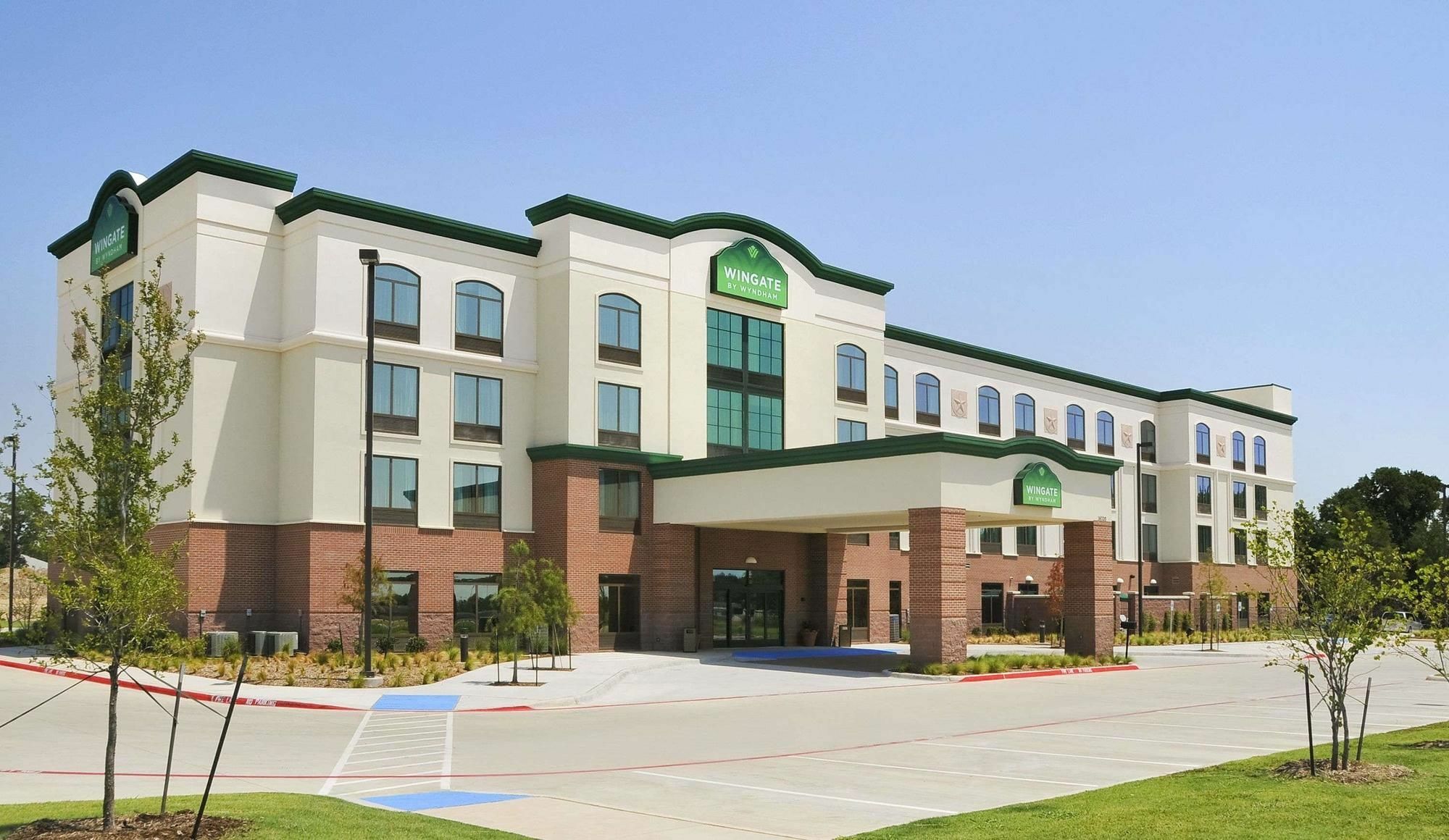 Comfort Inn & Suites Frisco East - Mckinney Exterior photo